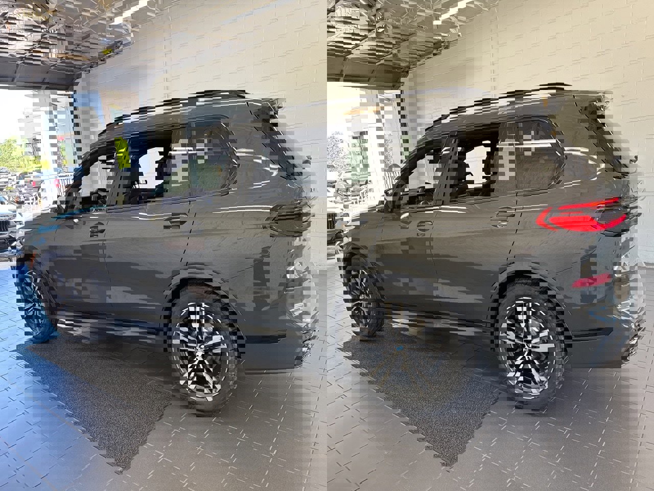 New 2026 BMW X7 xDrive40i w/ M Sport Package image 5