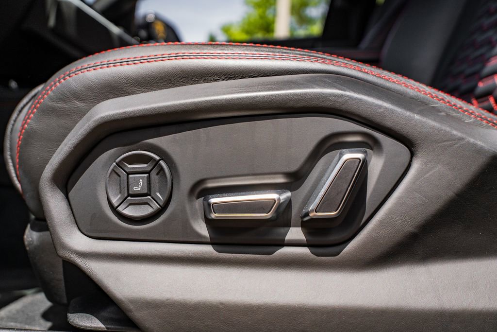 Used 2019 Lamborghini Urus AWD/4WD image 21