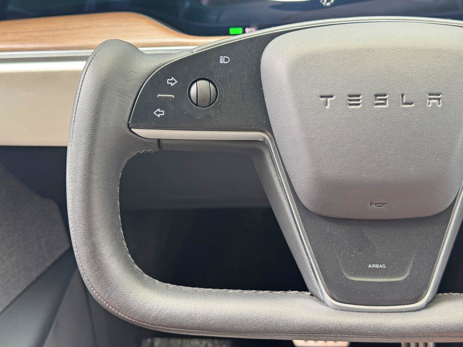 Used 2022 Tesla Model X AWD/4WD image 18