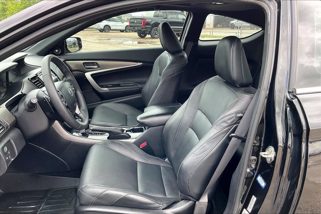 Used 2017 Honda Accord Touring image 16