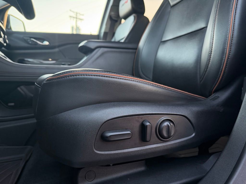Used 2023 GMC Acadia AT4 w/ Technology Package image 14