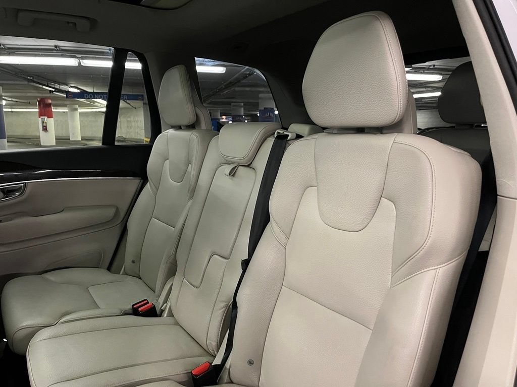 Used 2016 Volvo XC90 T6 Momentum w/ Momentum Plus Package AWD/4WD image 19