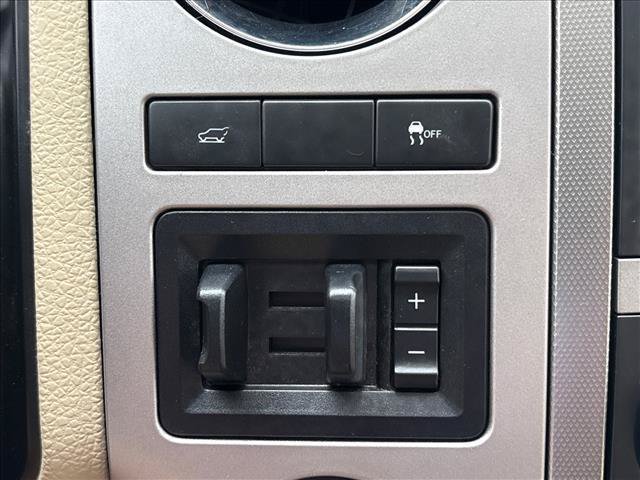 Used 2017 Ford Expedition XLT w/ Equipment Group 202A RWD image 17