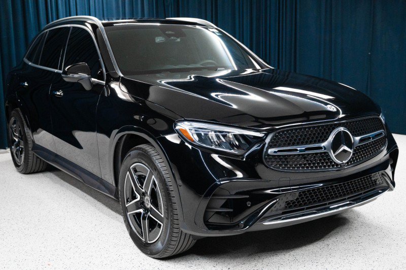 Certified 2026 Mercedes-Benz GLC 300 4MATIC image 3