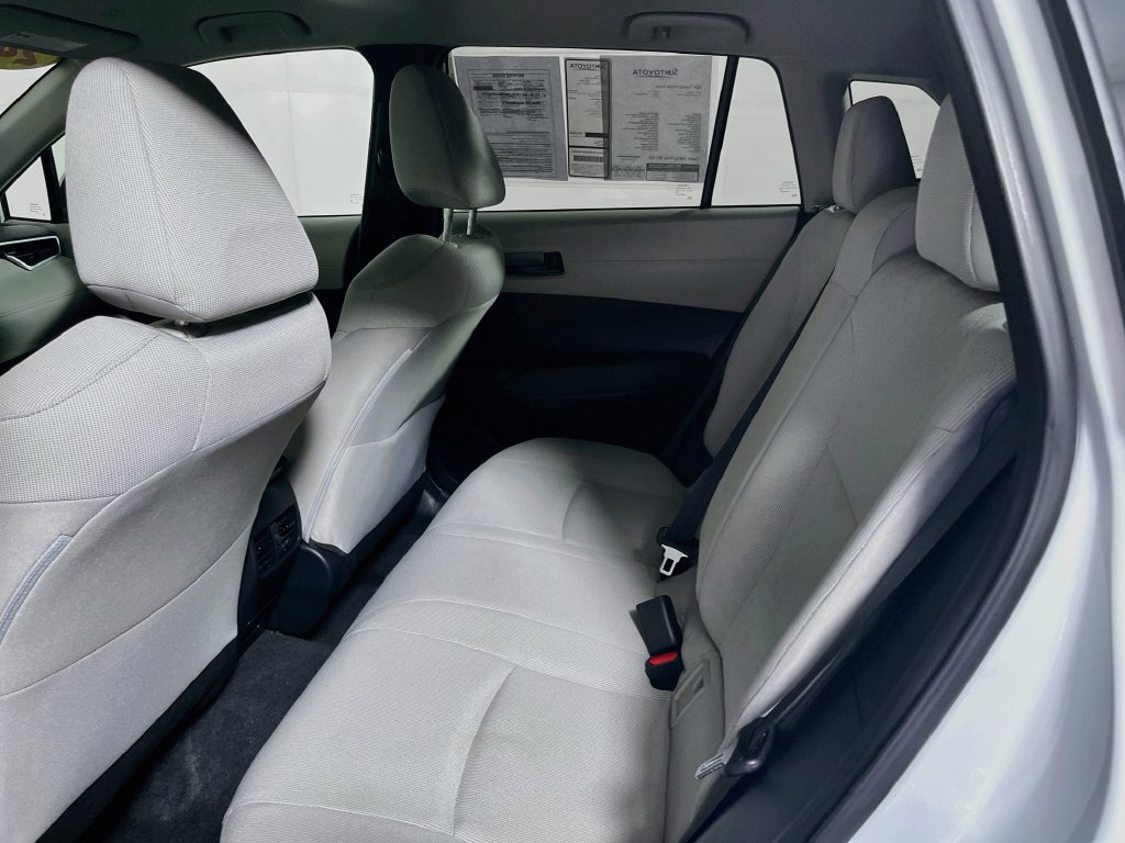 Used 2024 Toyota Corolla Cross LE AWD/4WD image 27