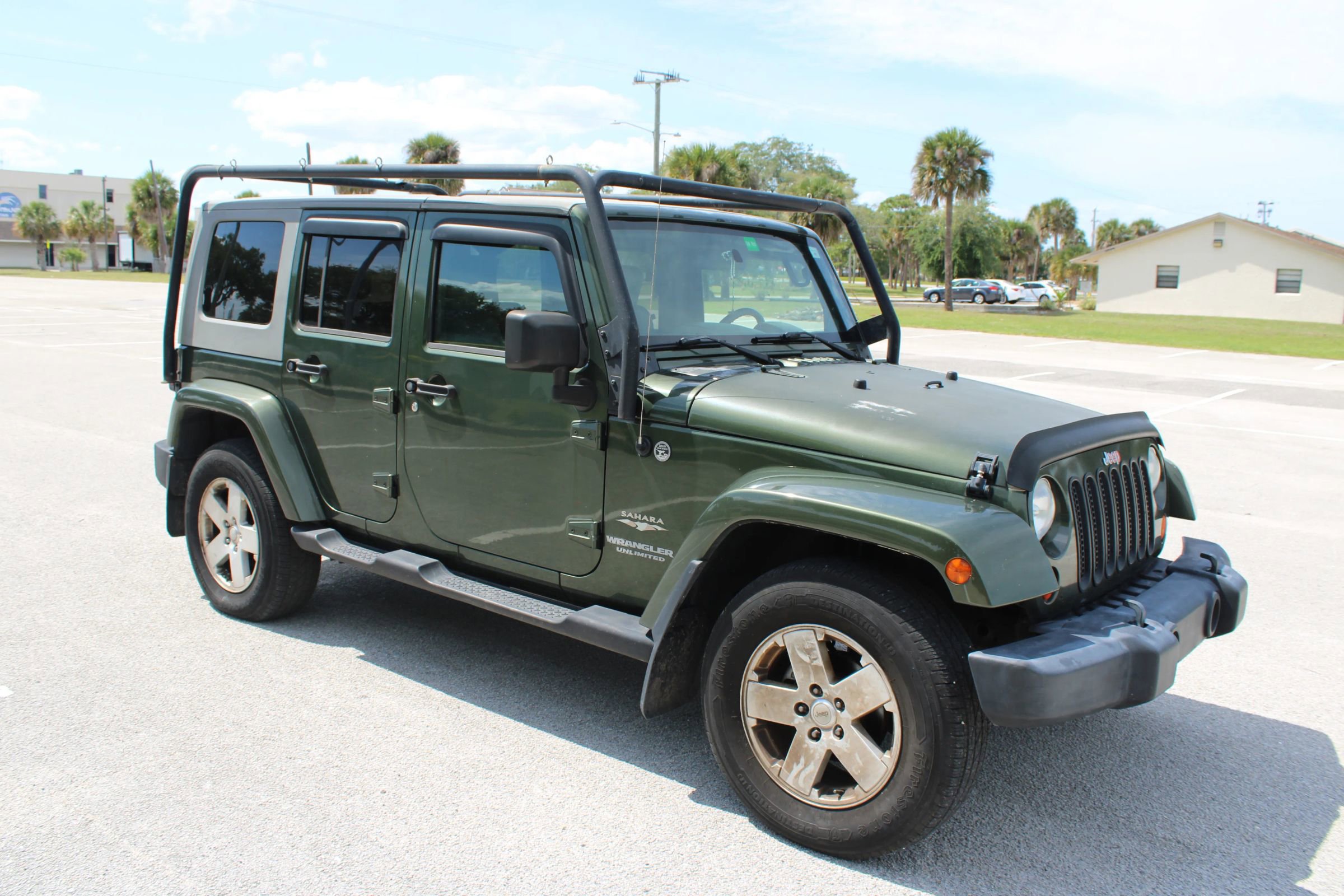 Used 2008 Jeep Wrangler Unlimited Sahara w/ Trailer Tow Group AWD/4WD image 14
