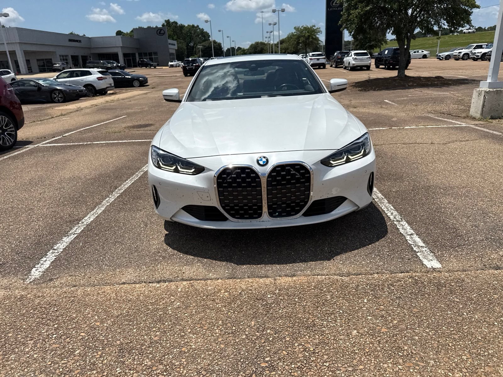Used 2024 BMW 430i Coupe w/ Convenience Package RWD image 2