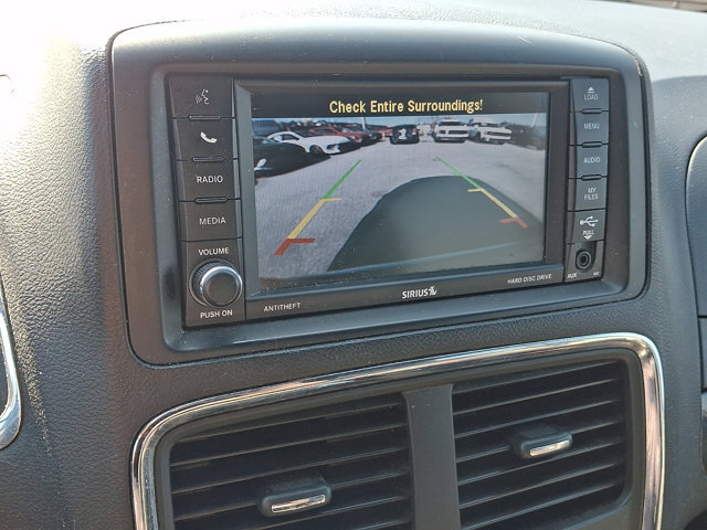 Used 2019 Dodge Grand Caravan SXT FWD image 17