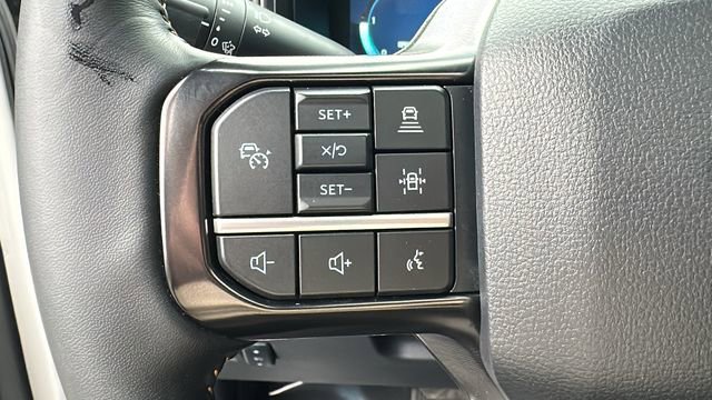 Used 2024 Ford F450 Platinum w/ FX4 Off-Road Package image 24