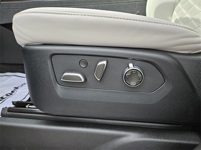 New 2025 Cadillac Escalade ESV Sport Platinum image 10