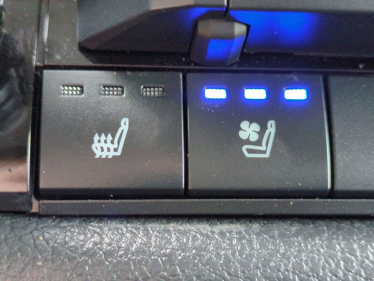 Used 2024 Toyota Tundra Limited w/ Nightshade Package AWD/4WD image 22