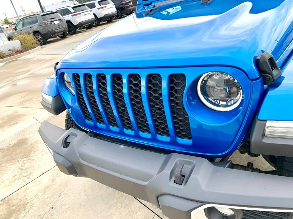 Used 2023 Jeep Gladiator Sport AWD/4WD image 2