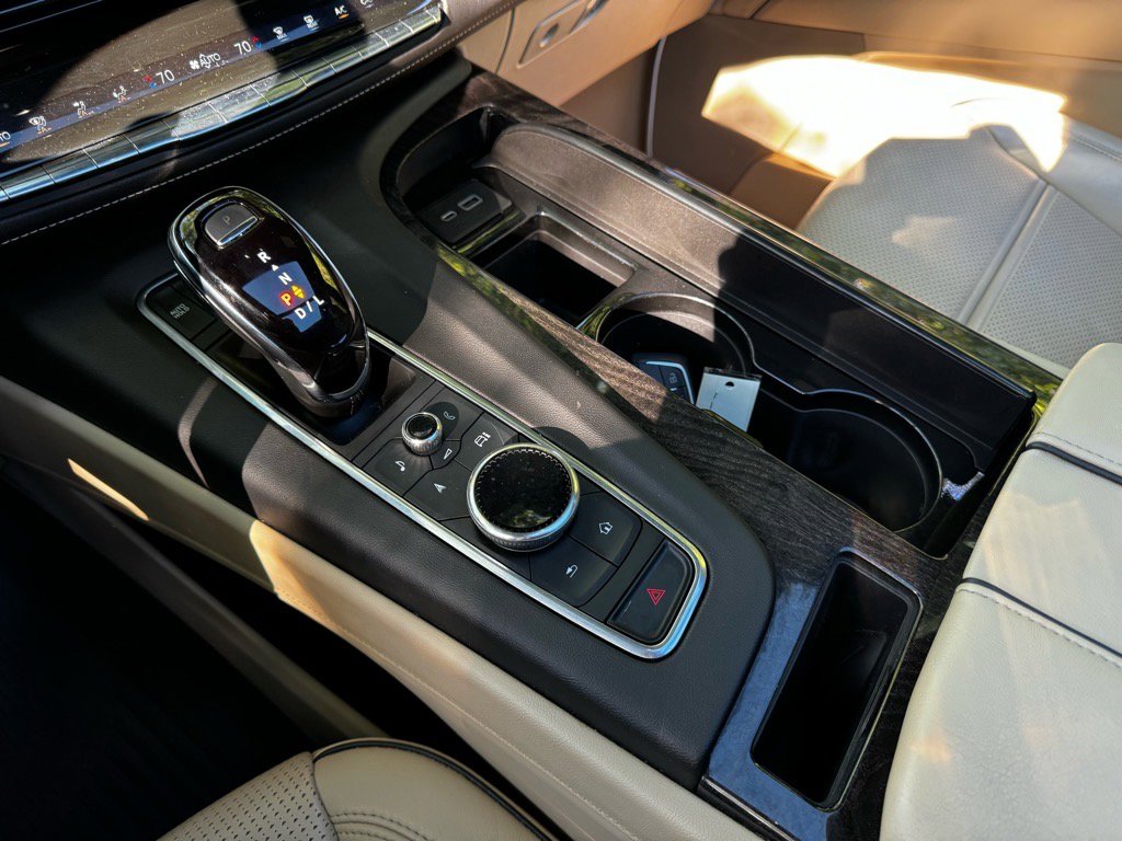 Used 2023 Cadillac Escalade Premium Luxury w/ Performance Package image 13