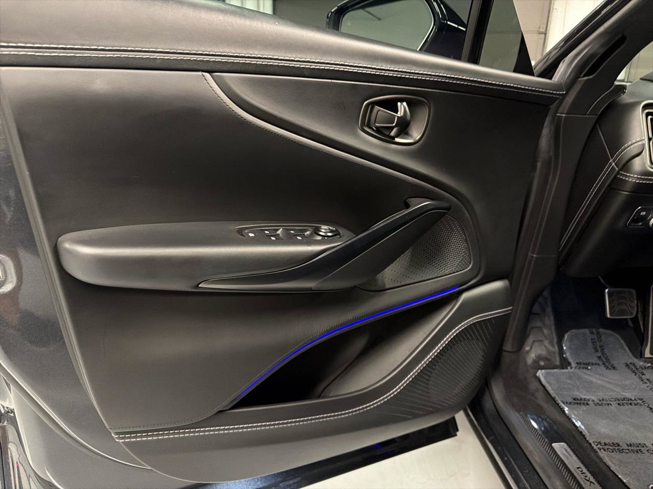 Used 2021 Aston Martin DBX AWD/4WD image 20
