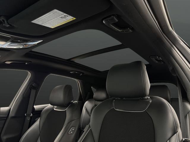 Used 2025 Genesis GV70 2.5T w/ Sport Prestige Package image 7