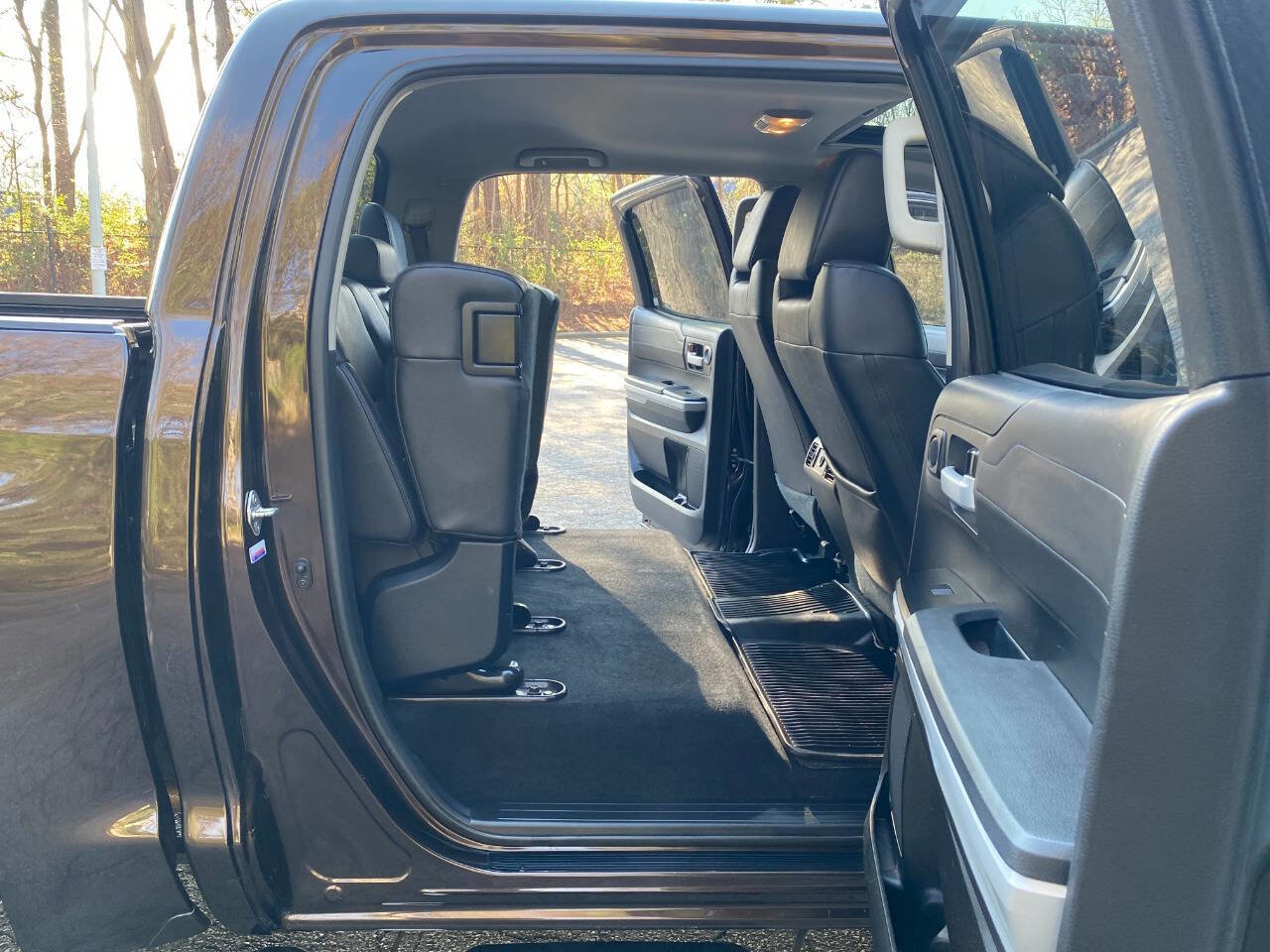 Used 2018 Toyota Tundra Limited w/ Limited Premium Package image 54