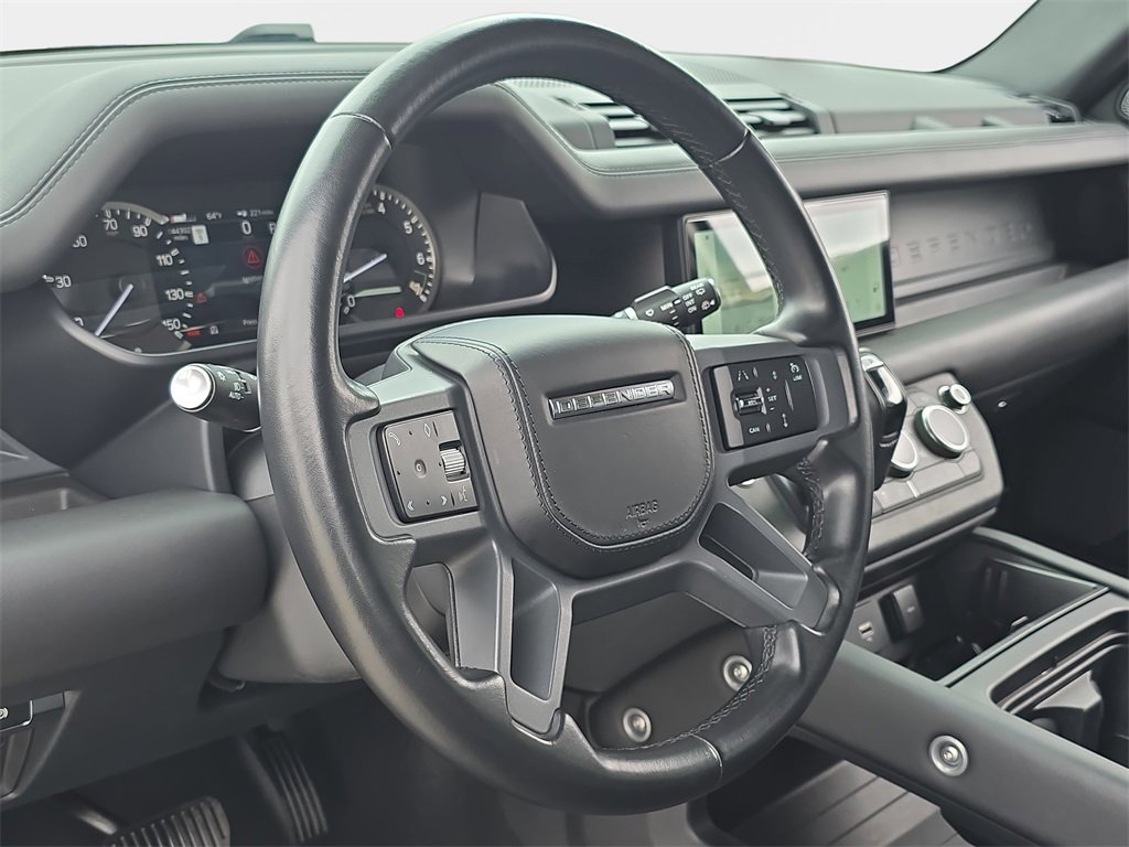 Used 2023 Land Rover Defender 110 X-Dynamic SE image 17