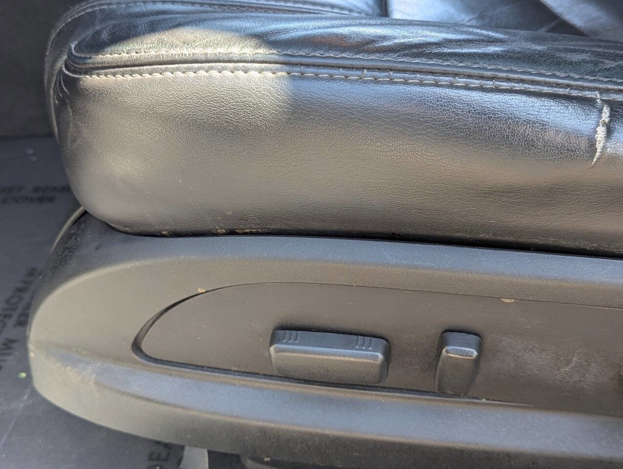 Used 2013 GMC Acadia SLT image 25