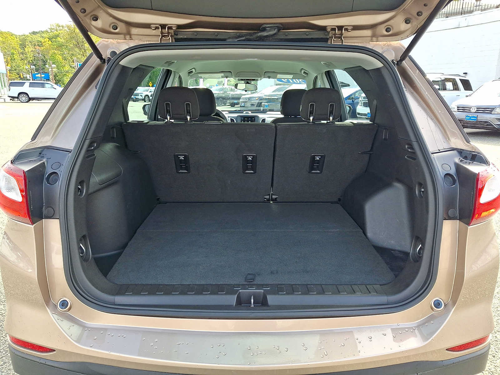 Used 2019 Chevrolet Equinox LS AWD/4WD image 29
