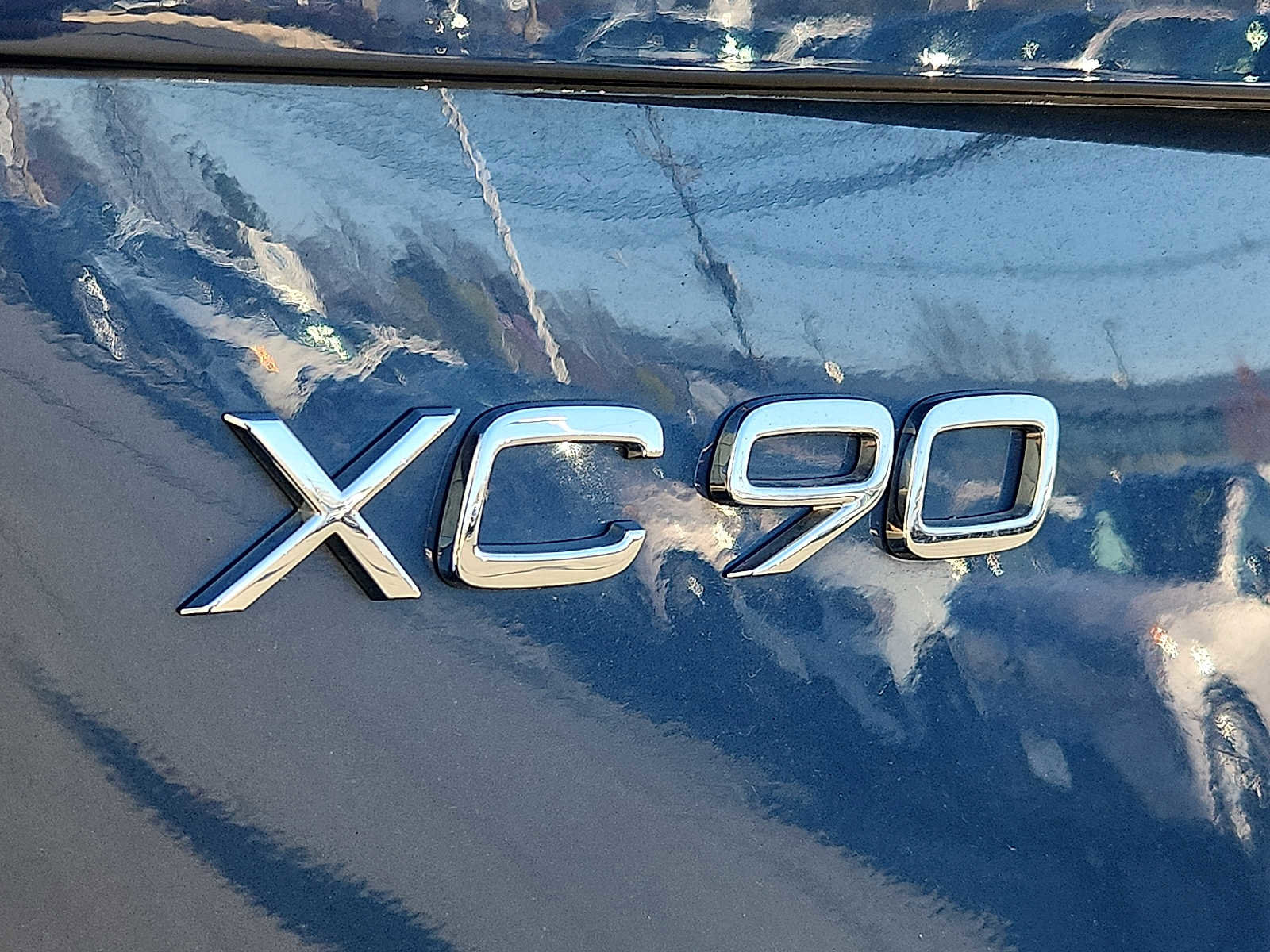 Certified 2023 Volvo XC90 B6 Plus w/ Protection Package Premier image 28