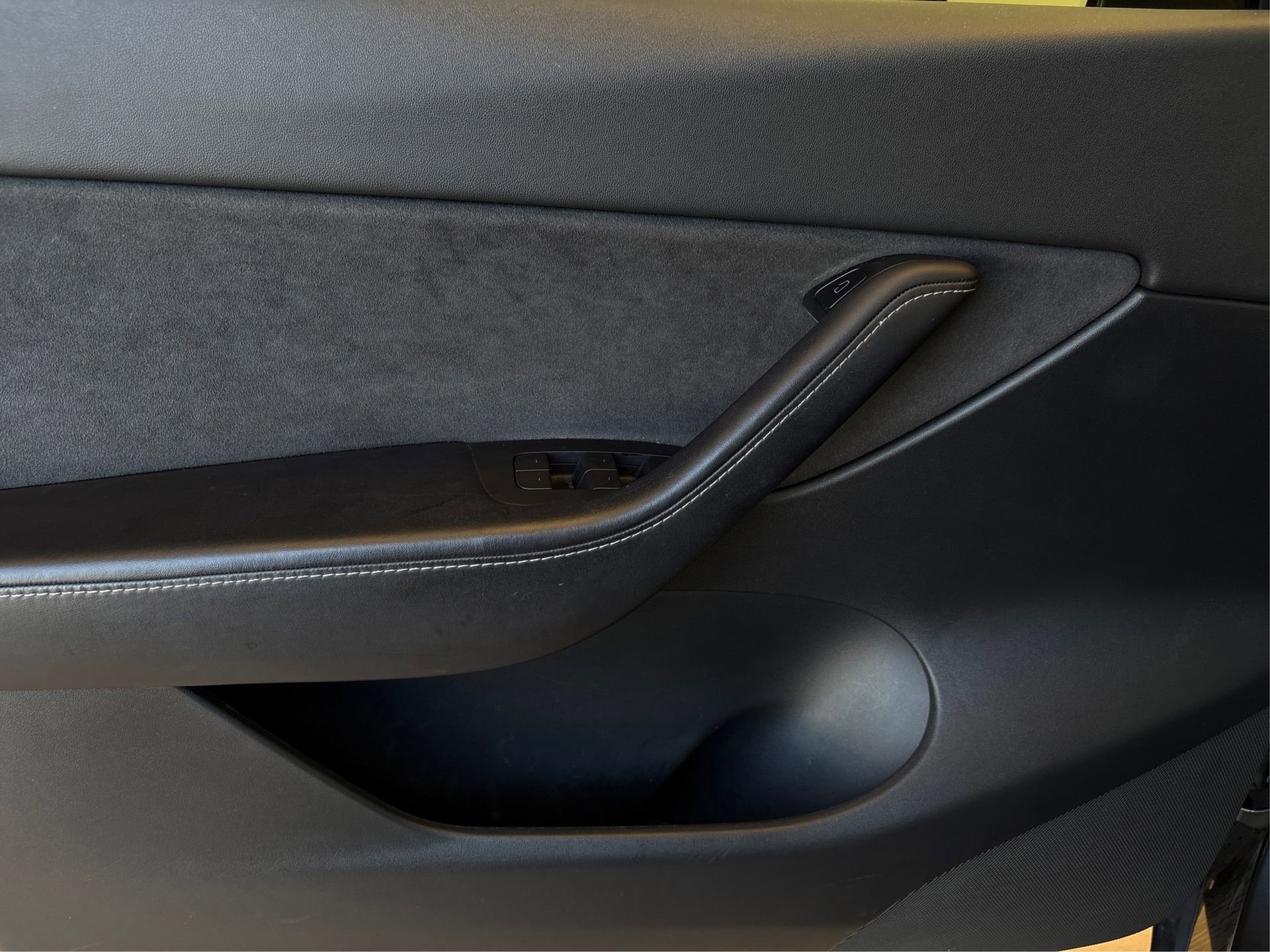 Used 2021 Tesla Model Y Long Range AWD/4WD image 20