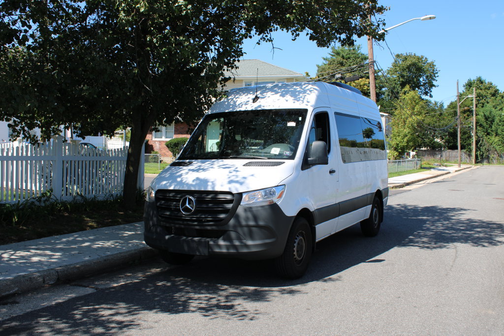 Used 2025 Mercedes-Benz Sprinter 2500 image 2