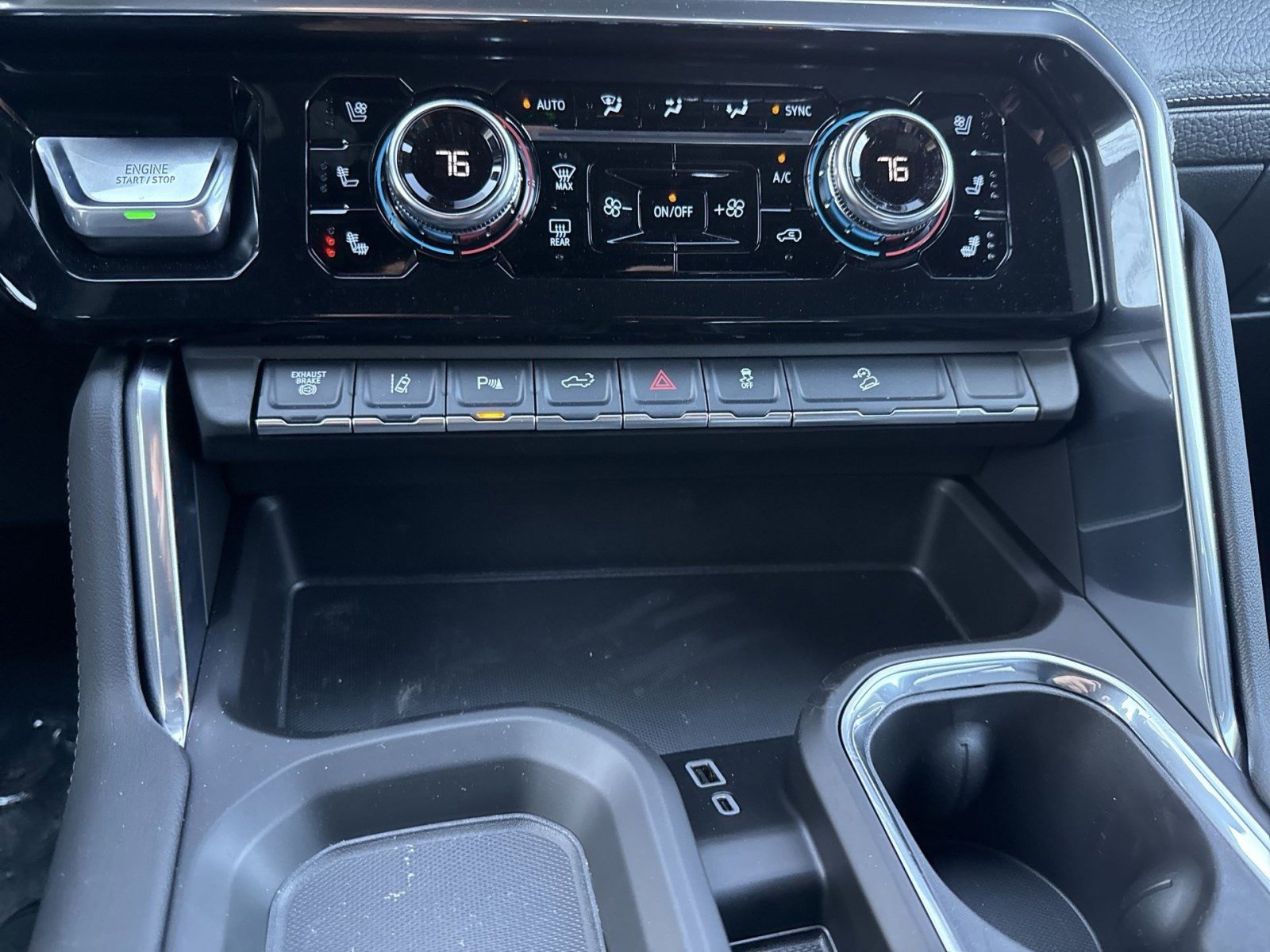 New 2026 GMC Sierra 2500 Denali w/ Denali Reserve Package image 16