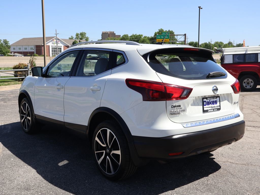 Used 2017 Nissan Rogue Sport SL AWD/4WD image 6