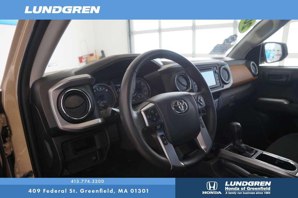 Used 2018 Toyota Tacoma SR5 image 12