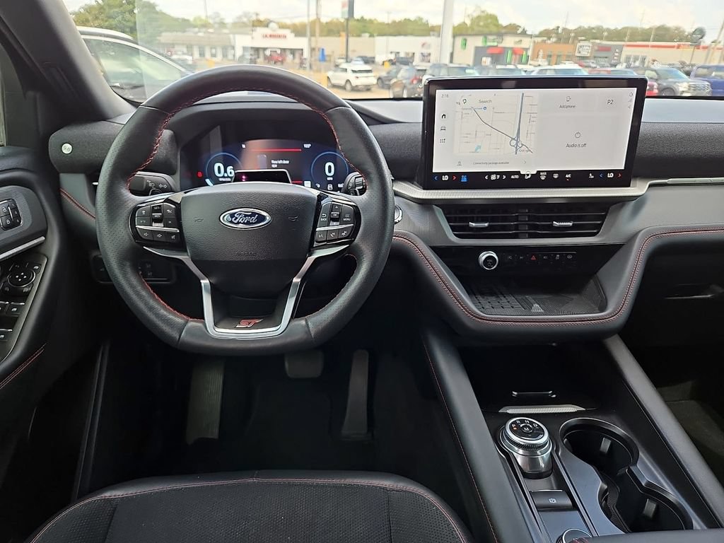 Used 2025 Ford Explorer ST AWD/4WD image 12