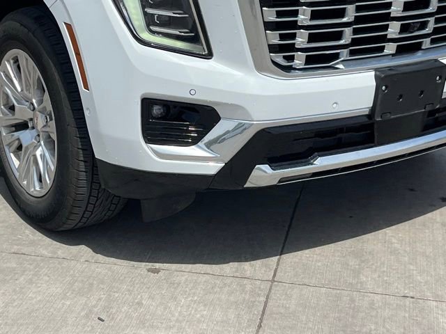 Used 2025 GMC Yukon XL Denali AWD/4WD image 9
