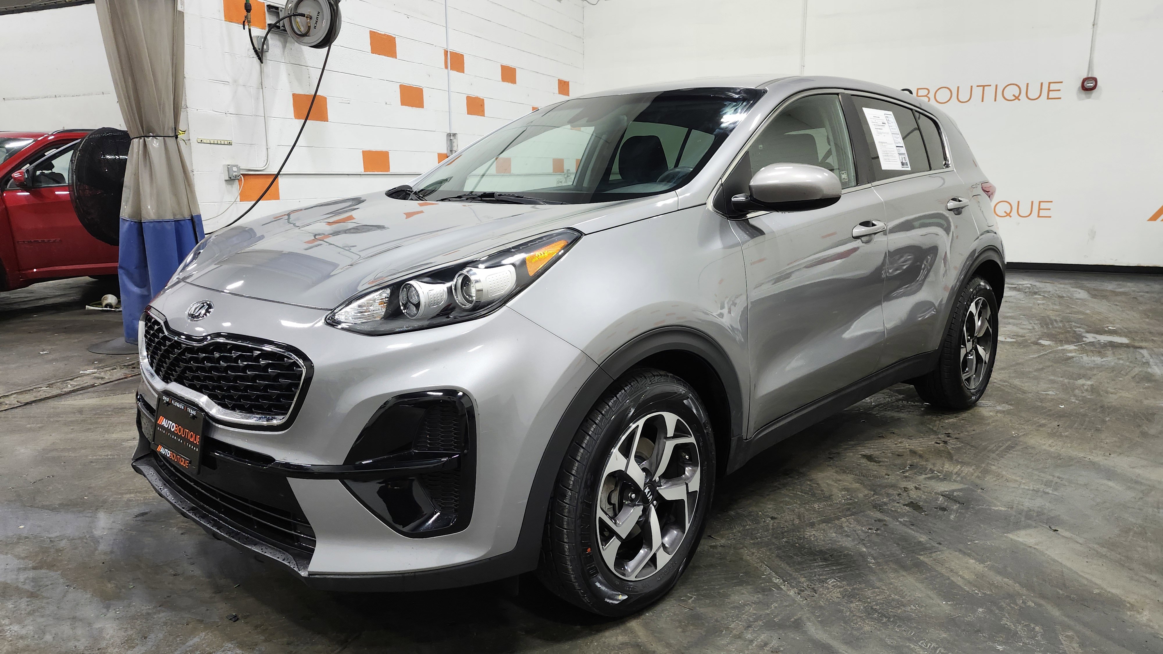 Used 2022 Kia Sportage LX image 12