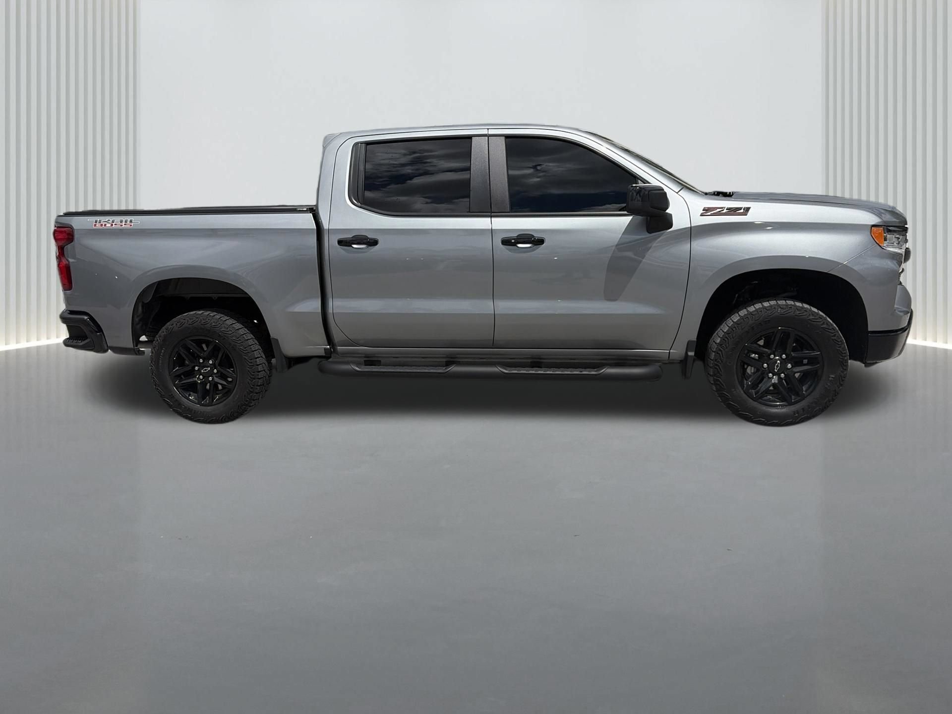 Used 2024 Chevrolet Silverado 1500 LT Trail Boss AWD/4WD image 3