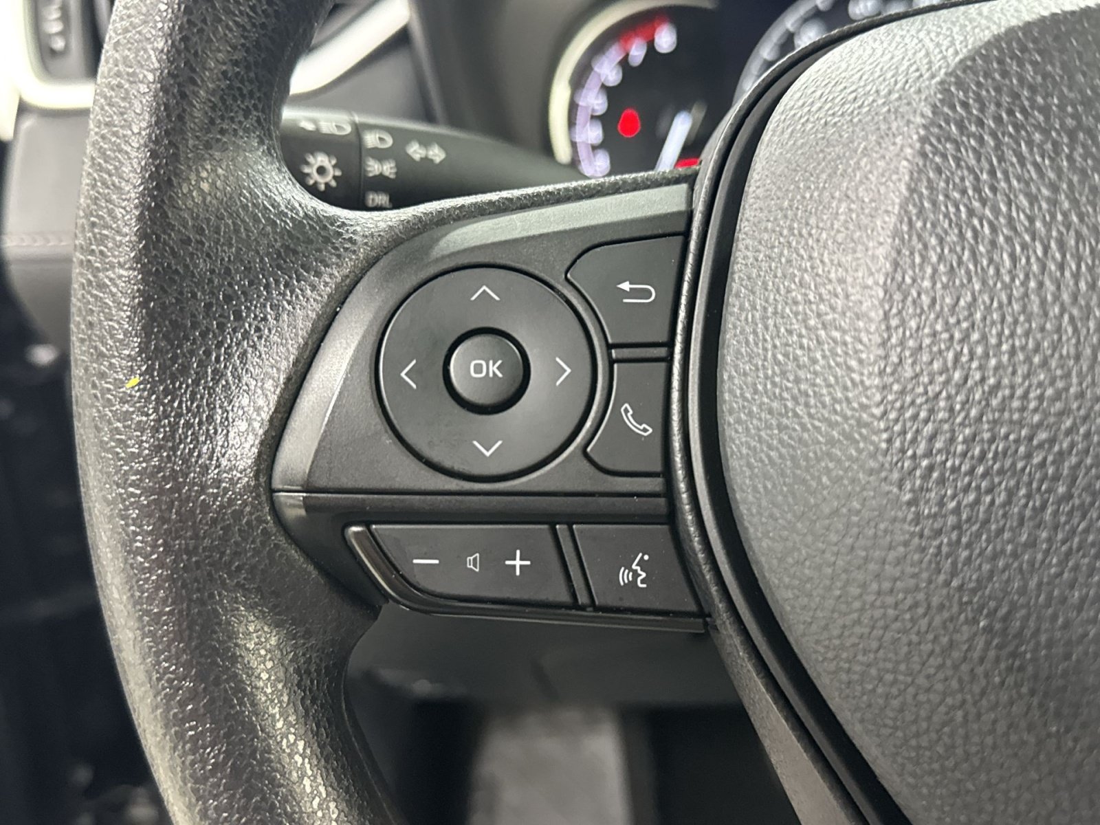 Used 2024 Toyota RAV4 LE AWD/4WD image 45