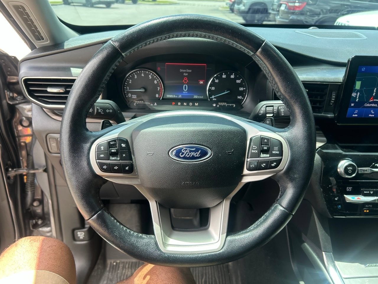 Used 2021 Ford Explorer Limited w/ Equipment Group 301A AWD/4WD image 19