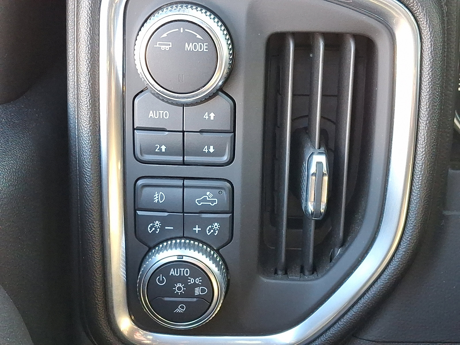 Used 2020 GMC Sierra 2500 Denali image 25