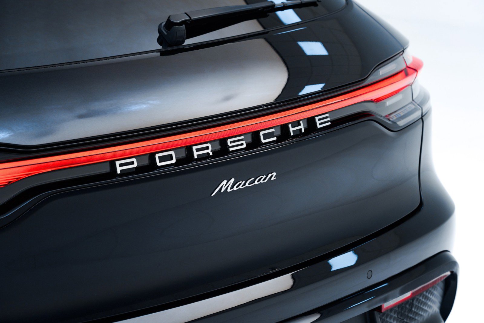 New 2026 Porsche Macan image 13