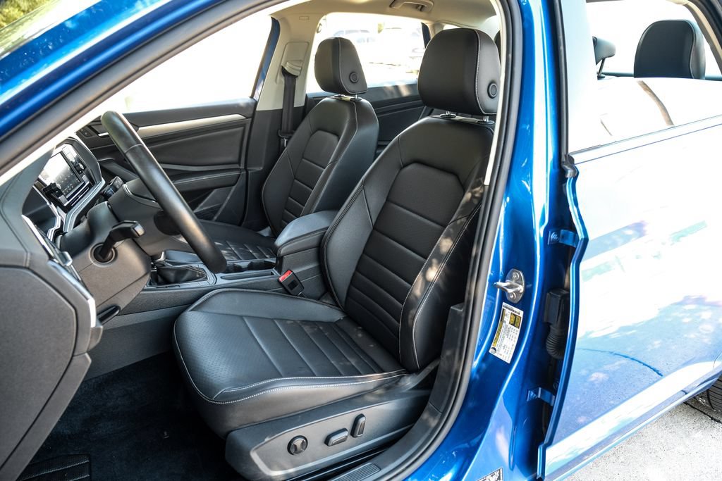 Used 2022 Volkswagen Jetta SE FWD image 8