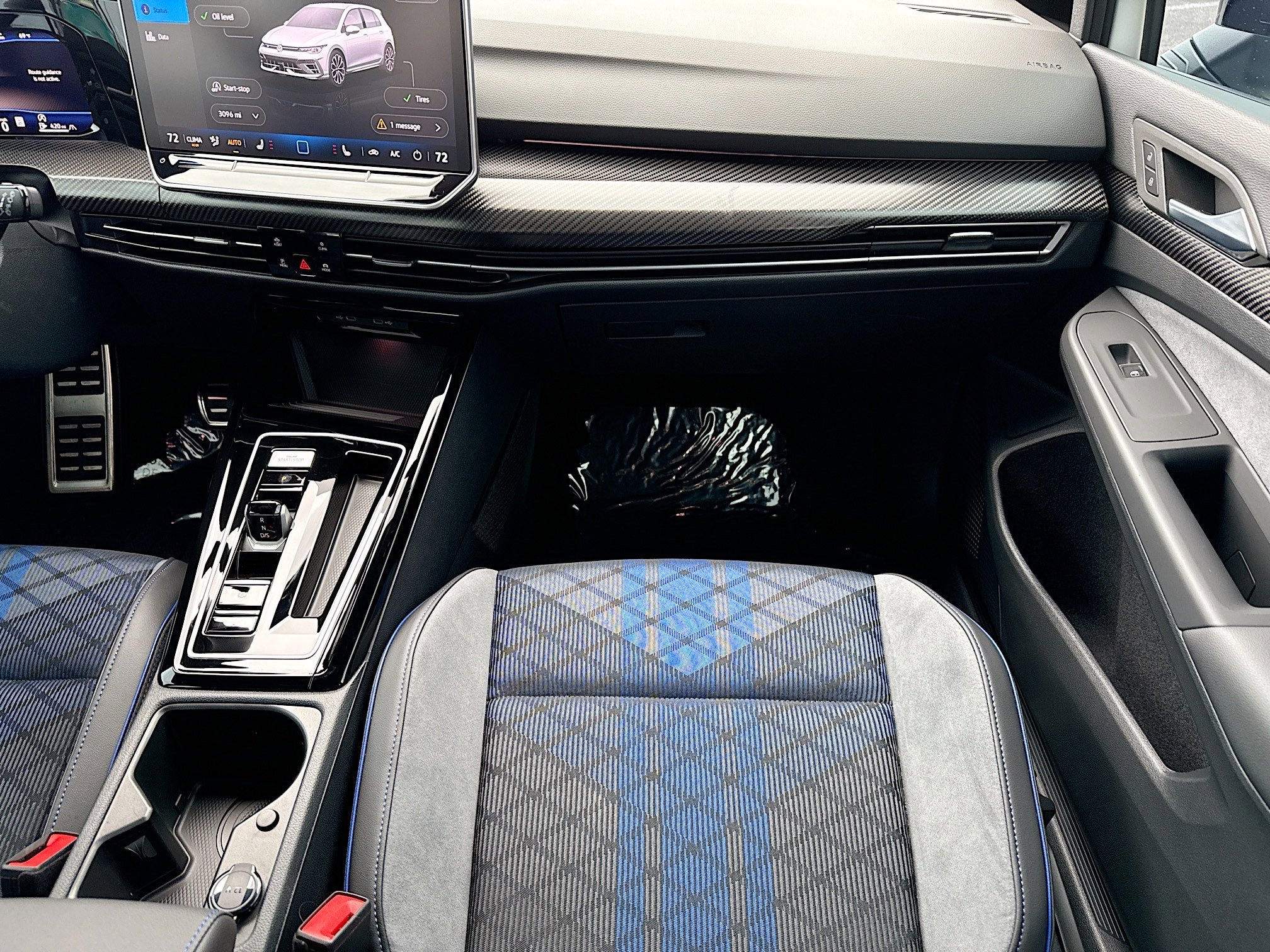 Used 2025 Volkswagen Golf R Black Edition w/ Euro Stye Package image 17