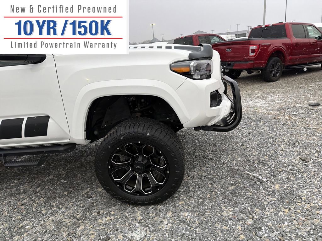 Used 2023 Toyota Tacoma TRD Sport w/ Technology Package image 4