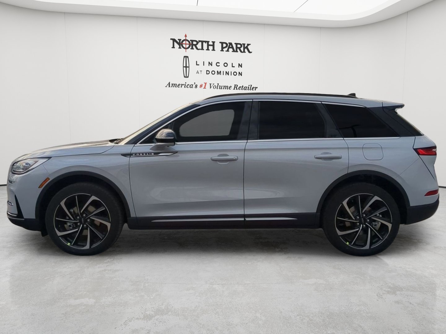 New 2026 Lincoln Corsair Reserve FWD image 6