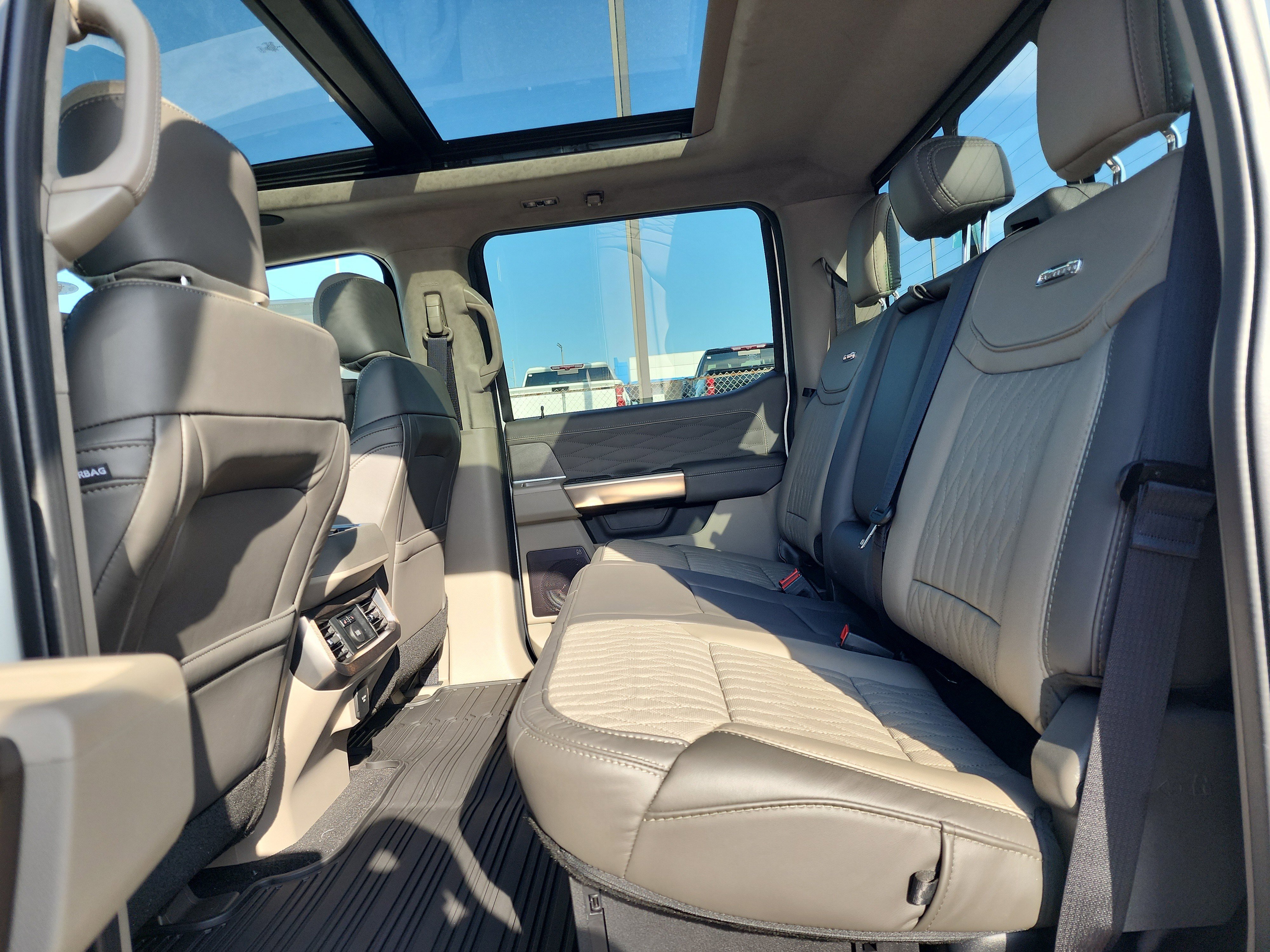 New 2026 Ford F350 Platinum w/ Platinum Plus Package image 7