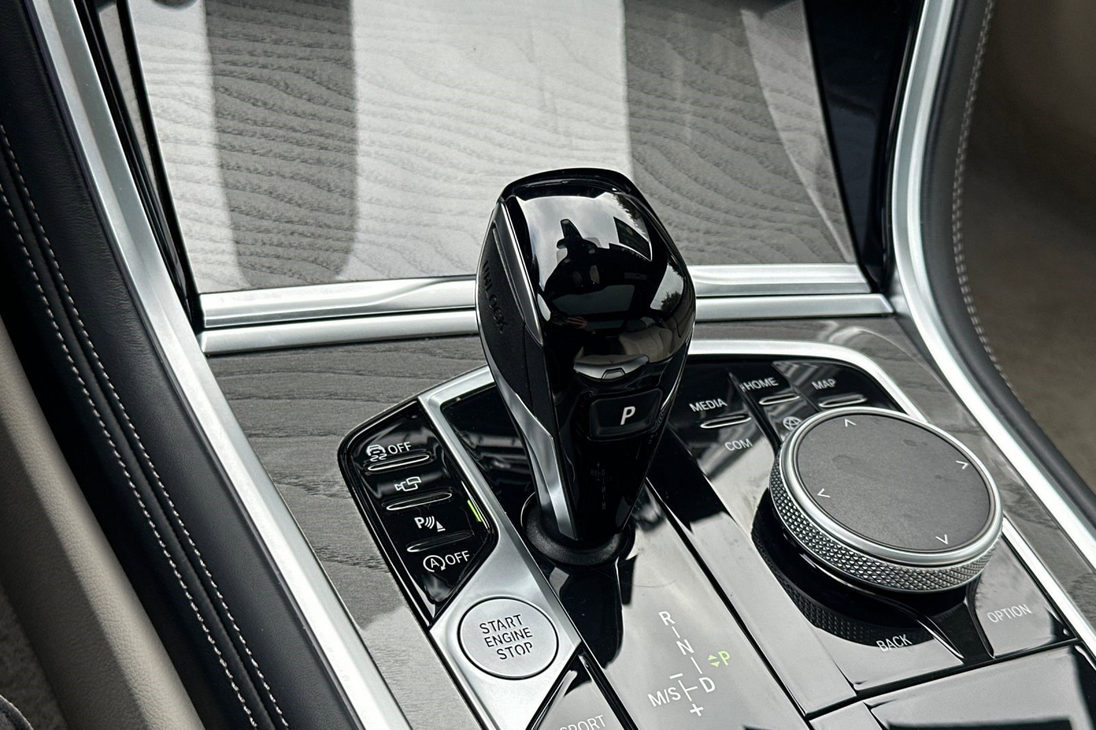 Certified 2025 BMW M850i xDrive w/ M Sport Professional Package image 27