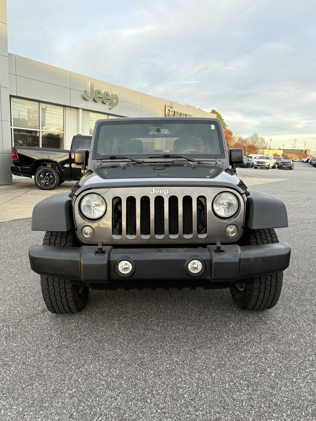 Used 2018 Jeep Wrangler Unlimited Sport S image 2