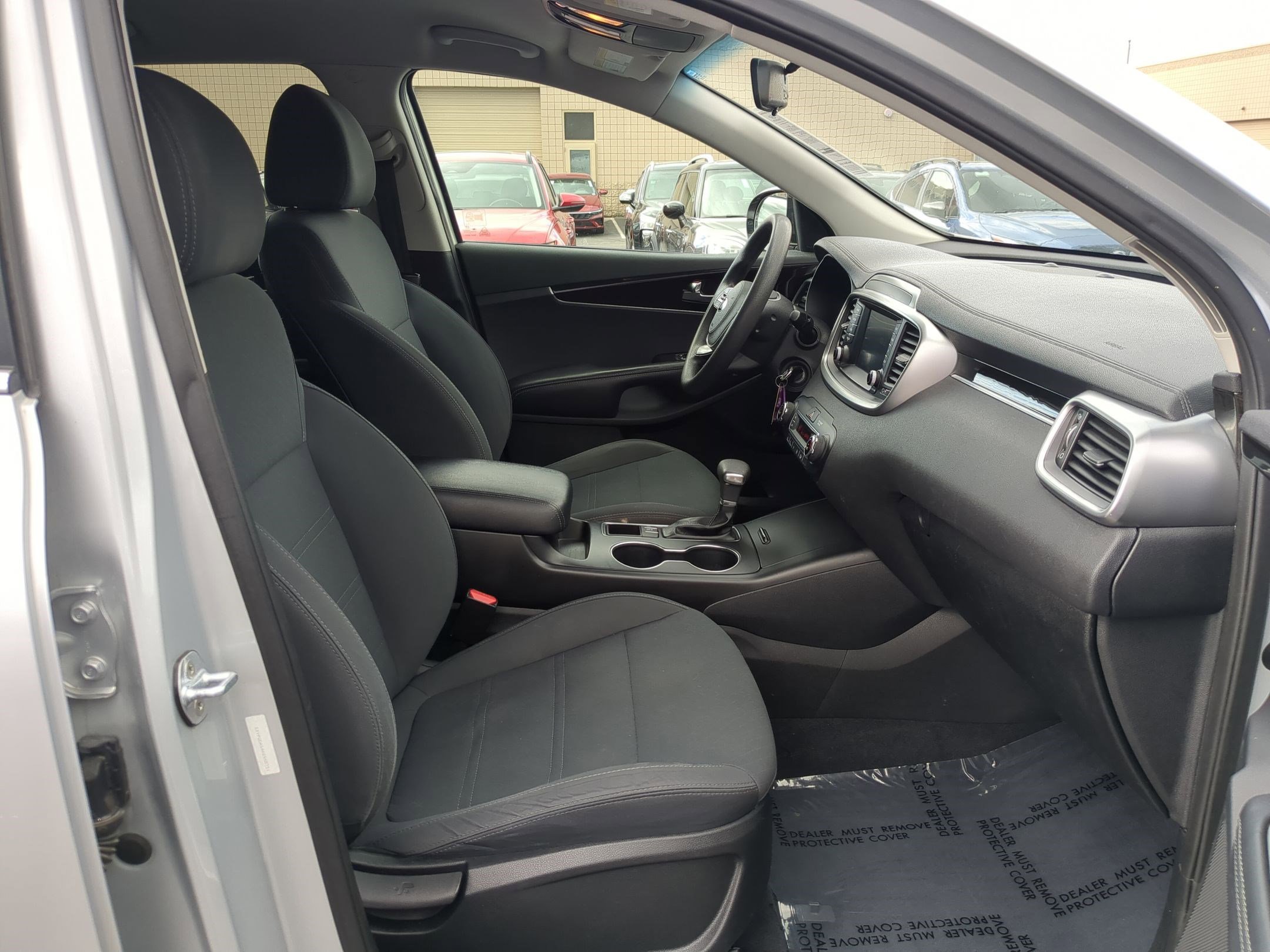 Used 2019 Kia Sorento LX V6 image 32