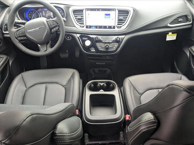 New 2026 Chrysler Pacifica Select image 14