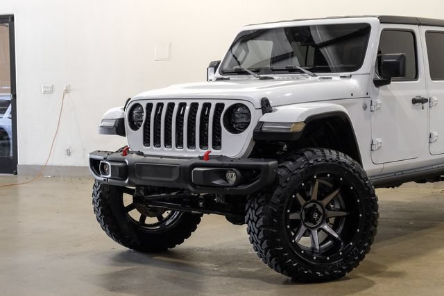 Used 2020 Jeep Gladiator Overland AWD/4WD image 23