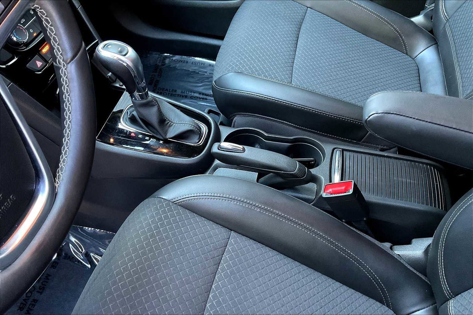 Used 2022 Buick Encore Preferred w/ Safety Package image 13