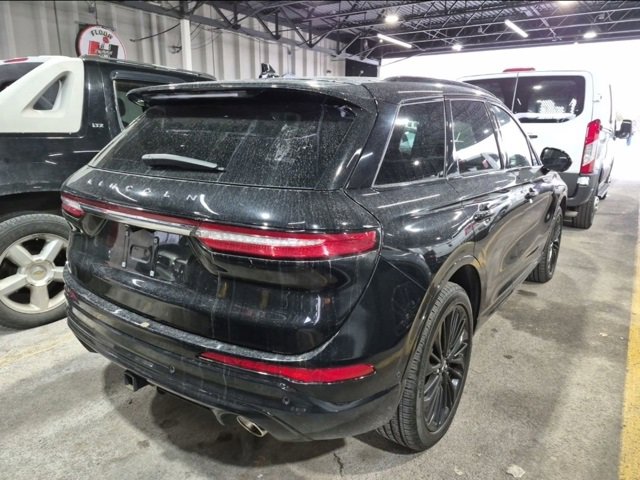 Used 2023 Lincoln Corsair Reserve w/ Equipment Group 202A image 3