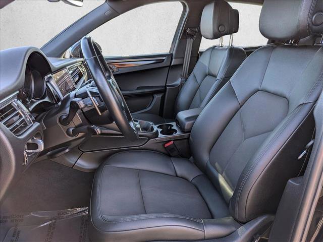 Used 2022 Porsche Macan AWD/4WD image 17